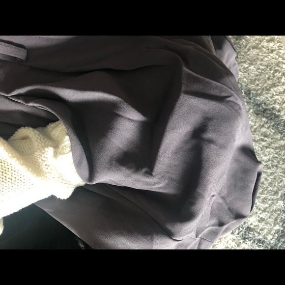 Aritzia Babaton high waisted pants pleats pockets - Picture 4 of 4